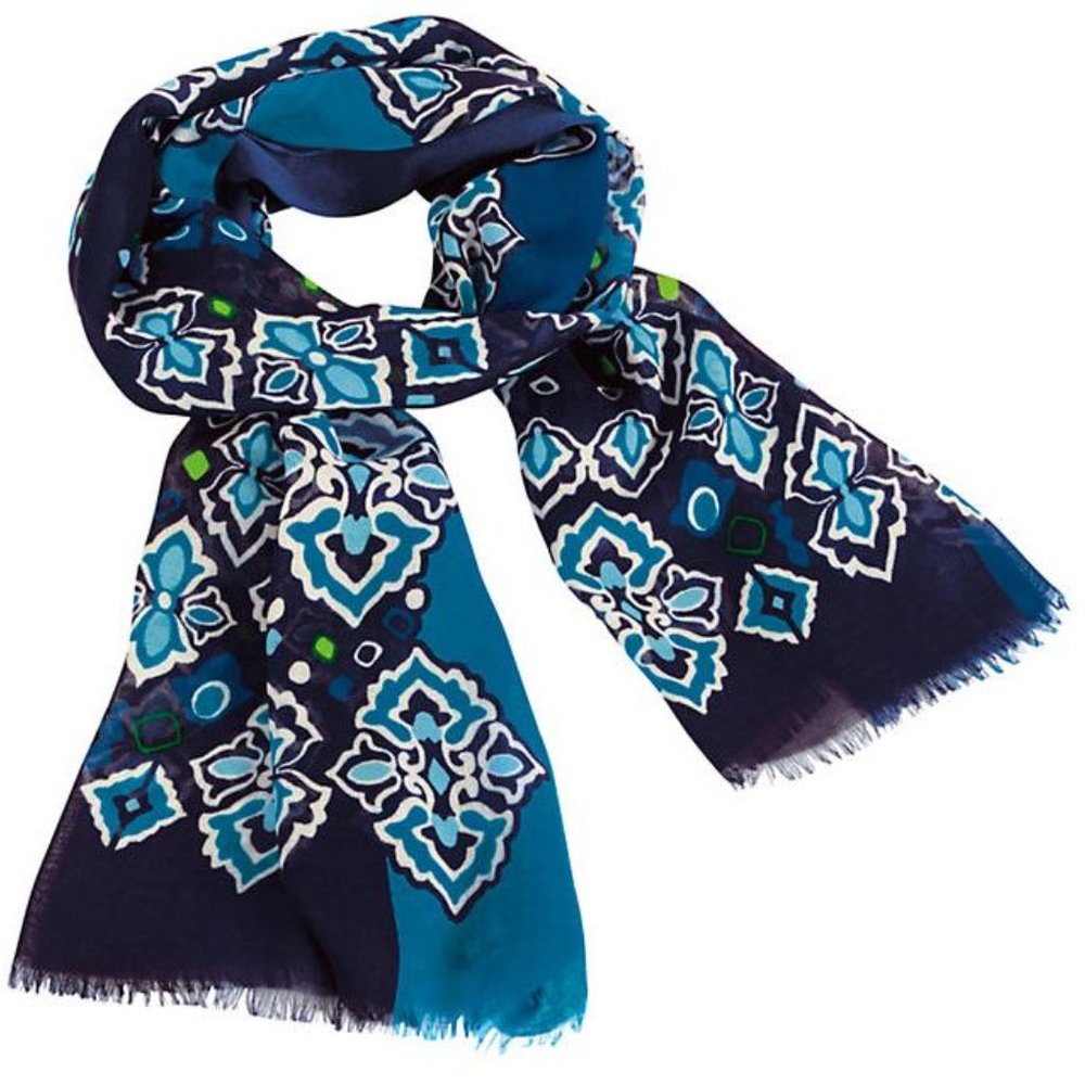 NWT Vera Bradley Super Soft Fringe Scarf Ink Blue